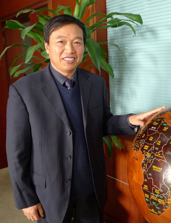 热烈欢迎江苏鹏飞王家安董事长加入中国水泥网理事会